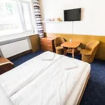 Swierkowa 3*