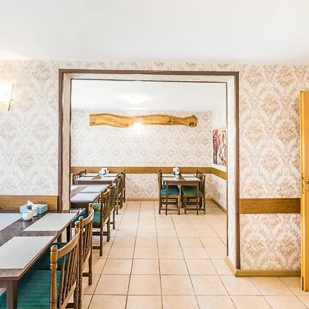 Πανσιόν Swierkowa 3*